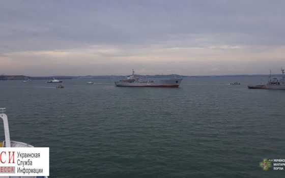 Порошенко поздравил корабли ВМС из Одессы с прорывом блокады в Азовском море usionline.com Порошенко поздравил корабли ВМС из Одессы с прорывом блокады в Азовском море «фото»