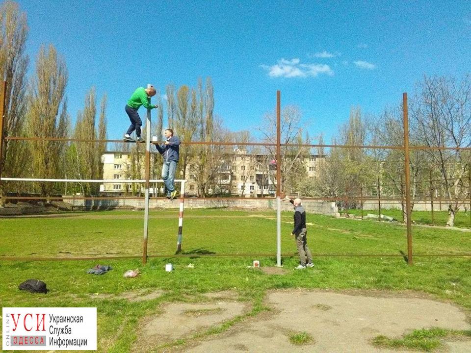 Одесские волонтеры разработали проект по благоустройству спортплощадки (фото) «фото»