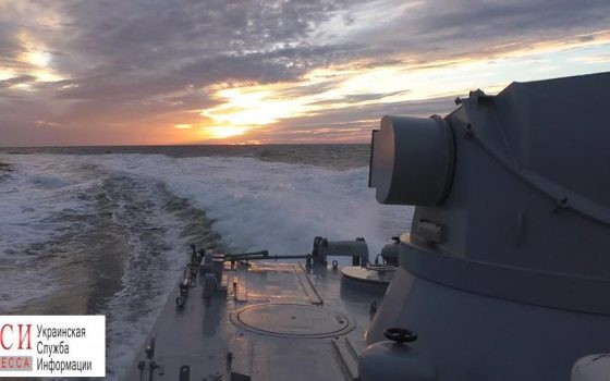 Одесские военные моряки потренировались отбивать нападение и подошли к захваченным РФ газовым вышкам (фото) usionline.com Одесские военные моряки потренировались отбивать нападение и подошли к захваченным РФ газовым вышкам (фото) «фото»