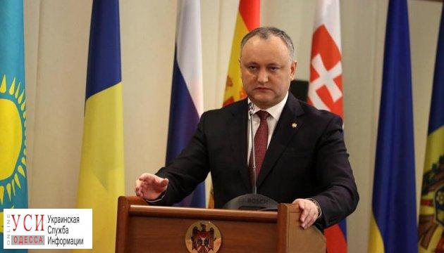В Молдове временно отстранили президента «фото»