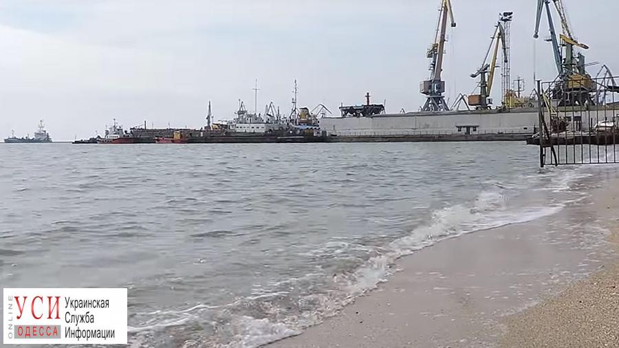 Одесский корабль, сопровождаемый береговой охраной РФ, держит курс на Бердянск,- СМИ «фото»