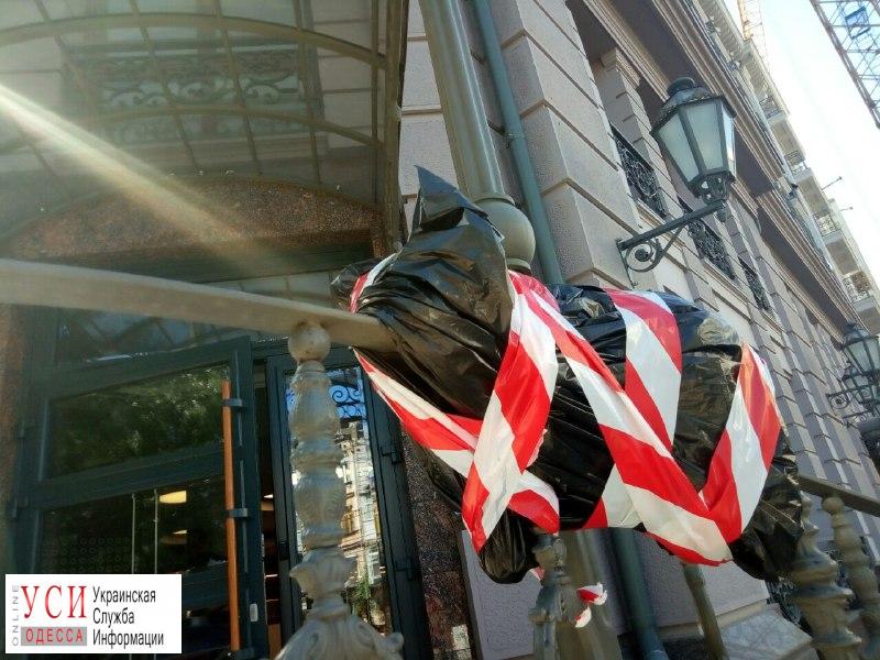 У памятника одесскому коту Рыжику снова появится хвост (фото) «фото»