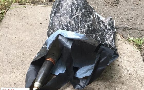 На поселке Котовского двор оцепили взрывотехники: одессит кинул из окна боевой снаряд (фото) «фото»