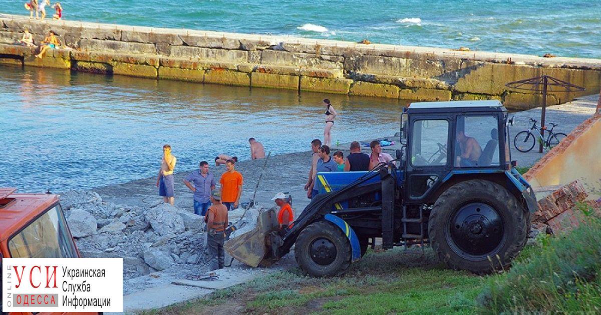 В Одессе демонтируют МАФы на двух пляжах, а на остальных обещают искать нахалстрои круглый год «фото»