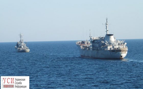 Пограничная служба ФСБ России заявила, что одесский корабль ВМС Украины сопровождает береговая охрана РФ usionline.com Пограничная служба ФСБ России заявила, что одесский корабль ВМС Украины сопровождает береговая охрана РФ «фото»