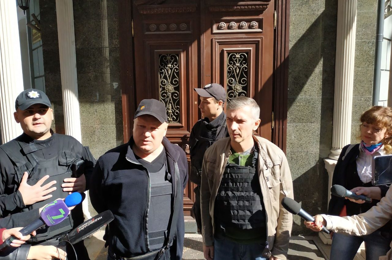 Михайлик пришел к прокуратуре: “Меня хотели убить только за то что я отстаивал права граждан” (фото) «фото»