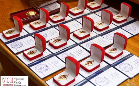 Степанов наградил выдающихся учителей Одесской области (фото) «фото»