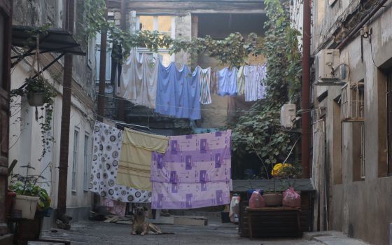 Переулок Книжный – памятник трущобам у Привоза, который вот-вот обрушится (фоторепортаж) «фото»