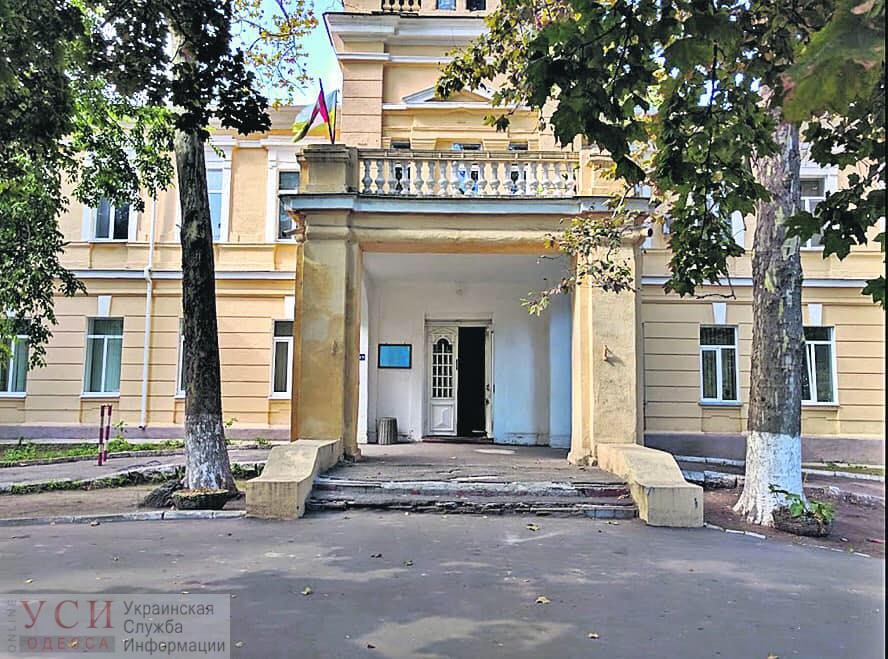 Одесская областная психбольница нуждается в средствах на ремонт: в лечебнице обшарпанные стены, грязь и двери без ручек (фото) «фото»