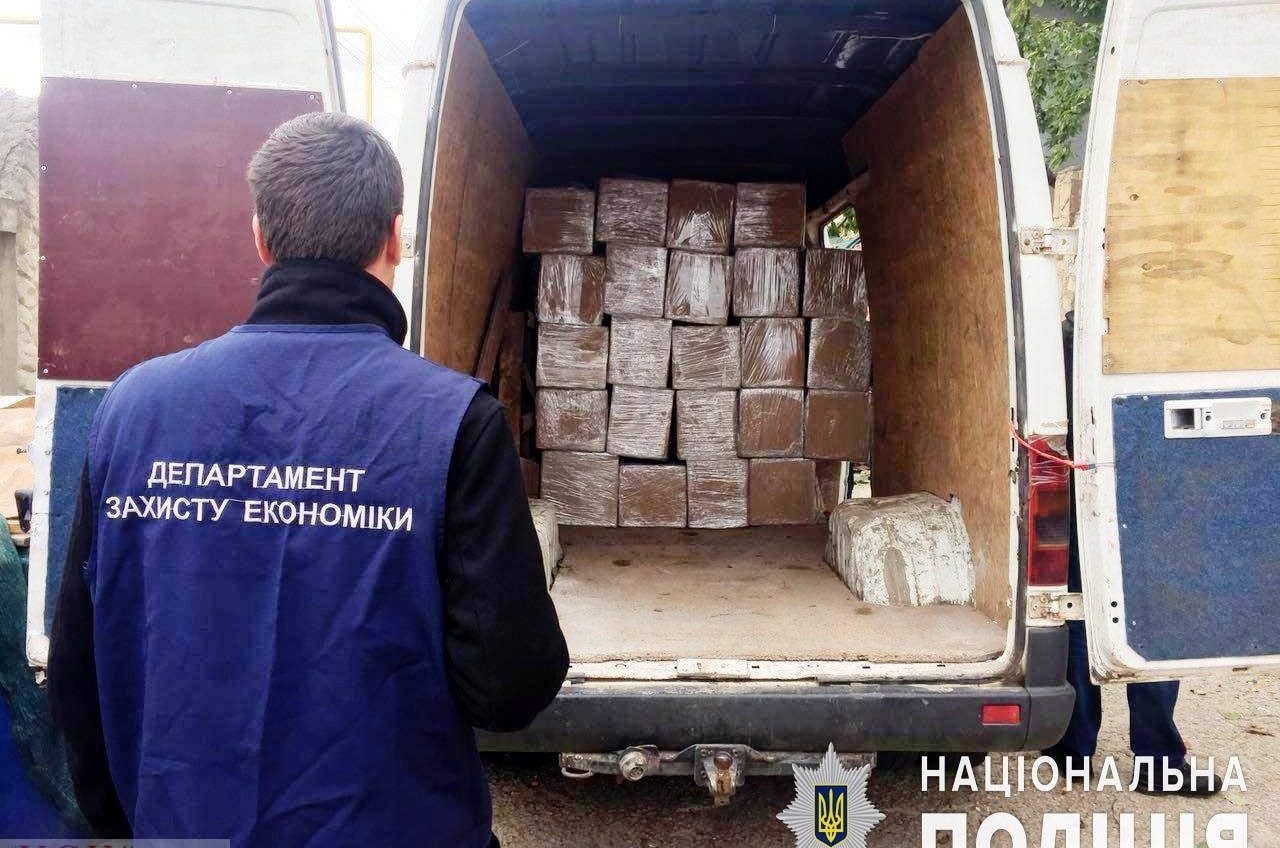 В Одессе блокировали контрабанду сигарет на полтора миллиона гривен (фото) «фото»