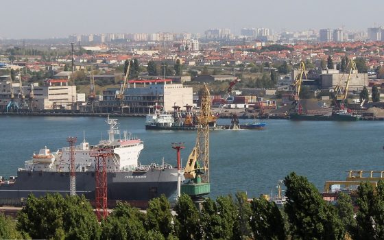 В Черноморском порту дноуглубительный проект достиг “экватора” «фото»