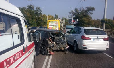 В Одессе столкнулись пять автомобилей, виновник аварии сбежал «фото»