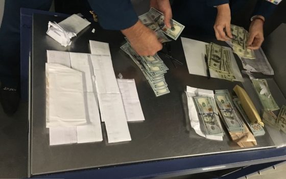 У пассажира авиарейса “Стамбул-Одесса” изъяли незаконно ввезенные 56 тысяч долларов «фото»