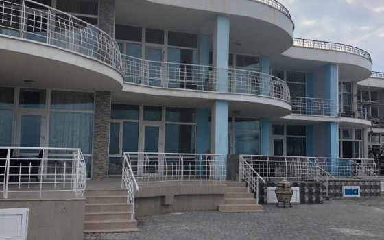 Журналисты нашли у Головина загородный таунхаус, который оформлен на дедушку жены (фото) «фото»