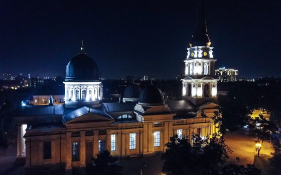 Итоги недели: церковные распри, новый кредит одесской мэрии и причины возгорания “Виктории” «фото»