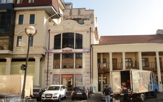 Пост-архиктетура и одесский китч: фотоподборка надстроек на старых зданиях (фото) «фото»