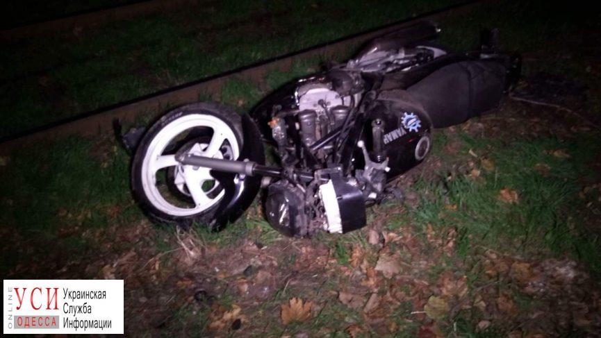 В аварии на Поскоте погиб мотоциклист: полицию ждали три часа (фото) «фото»