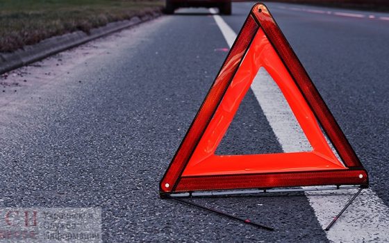 Большая пробка: по дороге на Черноморск столкнулись фура и легковой автомобиль (фото) «фото»