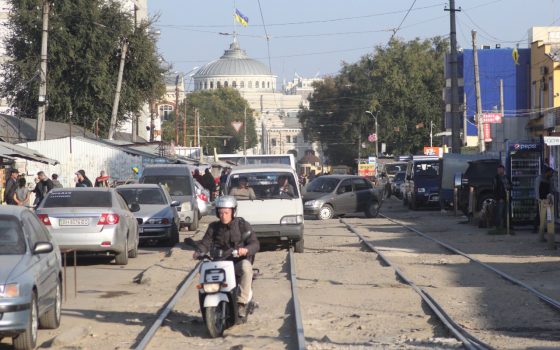 На дне: проза жизни на задворках “Привоза” (фоторепортаж) «фото»