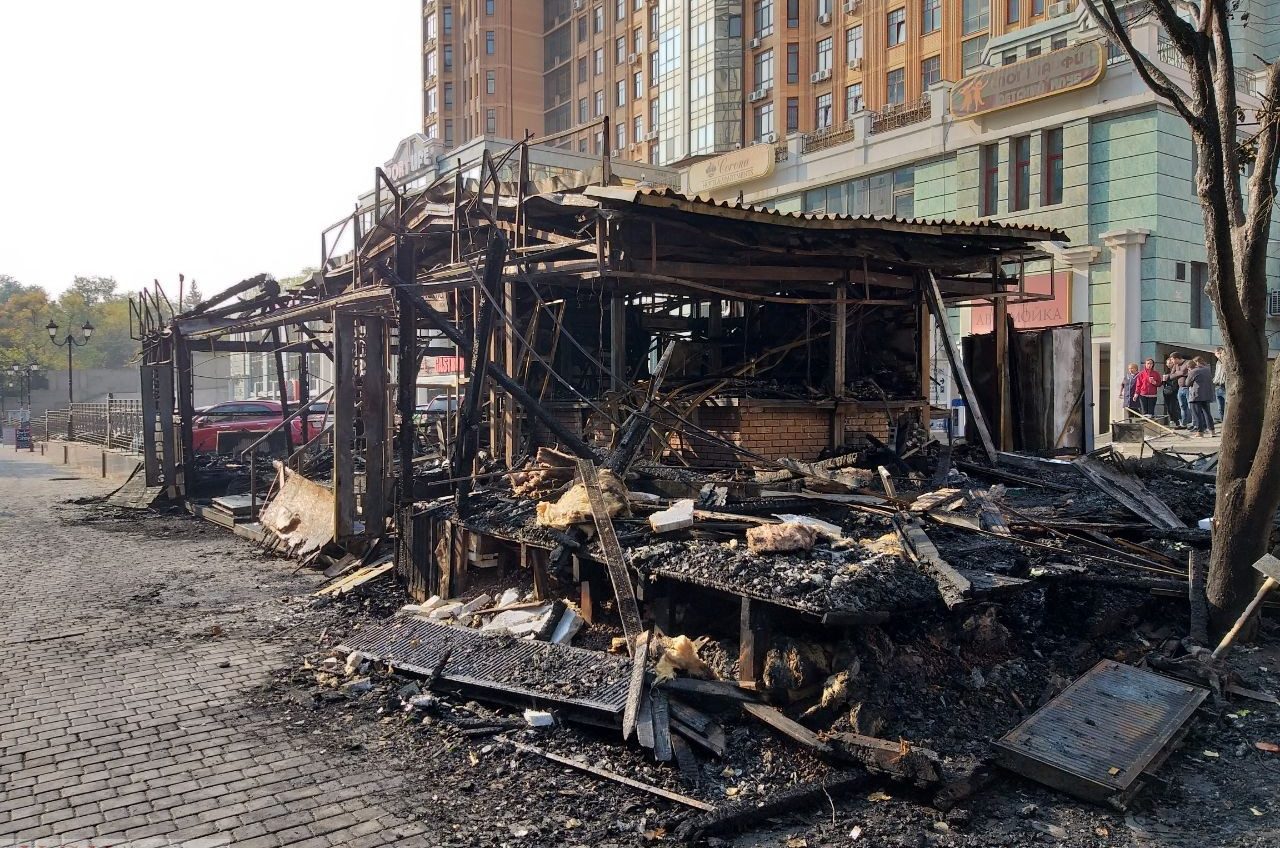 В Одессе сгорело помещение кафе в районе Аркадии (фото) «фото»