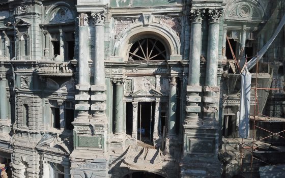 Судьба дома Руссова: в мэрии не считают, что должны передать здание частнику, и готовятся требовать от него деньги за ремонт «фото»