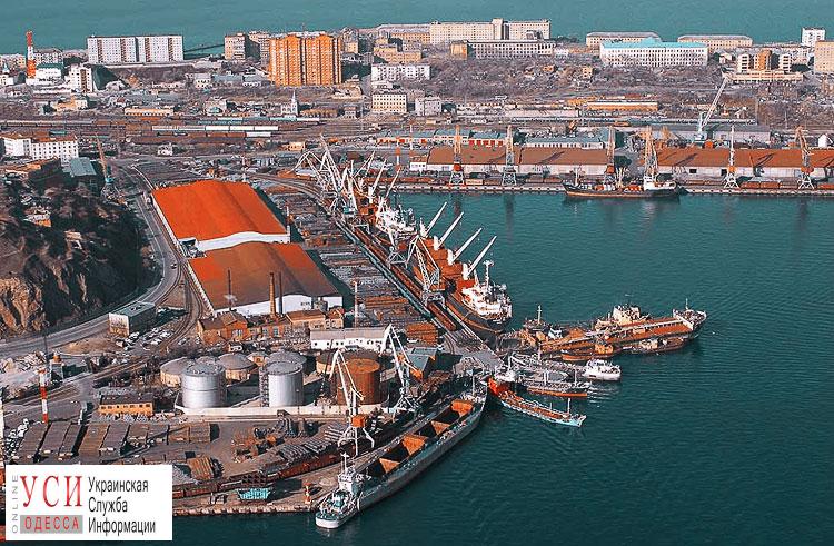В “Южном” загрузили рудой самое большое судно в истории порта «фото»