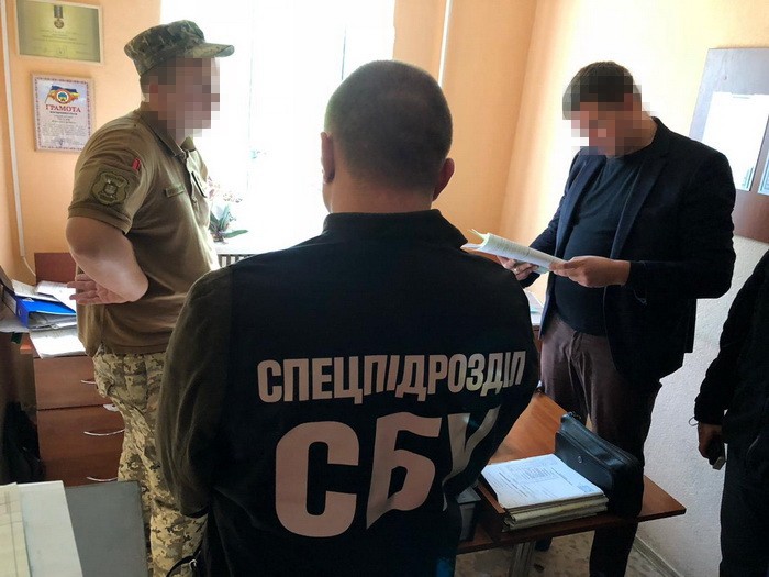 В Одессе задержали майора за продажу “белых билетов” по 100 тысяч гривен (фото) «фото»