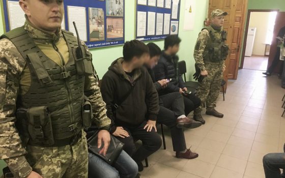 В Одессе на рынке задержали группу нелегалов «фото»