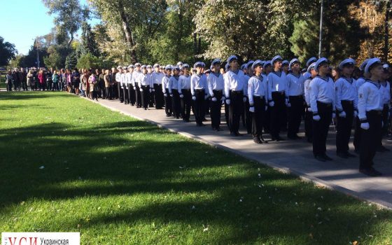 Одесская “Вышка” отпраздновала свое 120-тилетие: первокурсники прошли посвящение (фото) «фото»