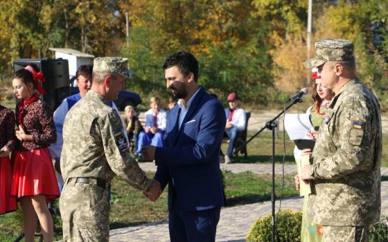 В Савранском районе открыли памятники героям трех войн и Небесной сотни (фото) «фото»