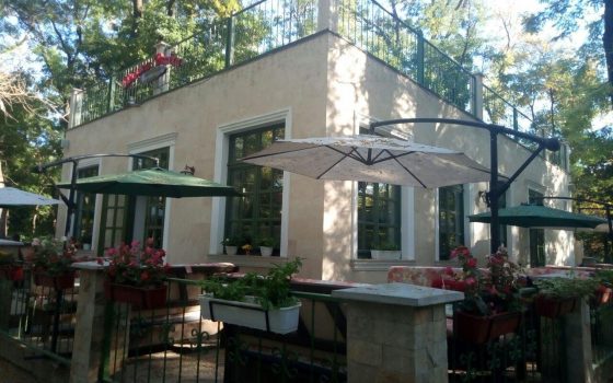 На месте заброшенного туалета в парке Шевченко открылось кафе (фото) «фото»