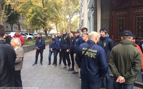 Митинг под прокуратурой: зоозащитники и активисты требуют наказать виновных в ситуации с овцами (фото) «фото»