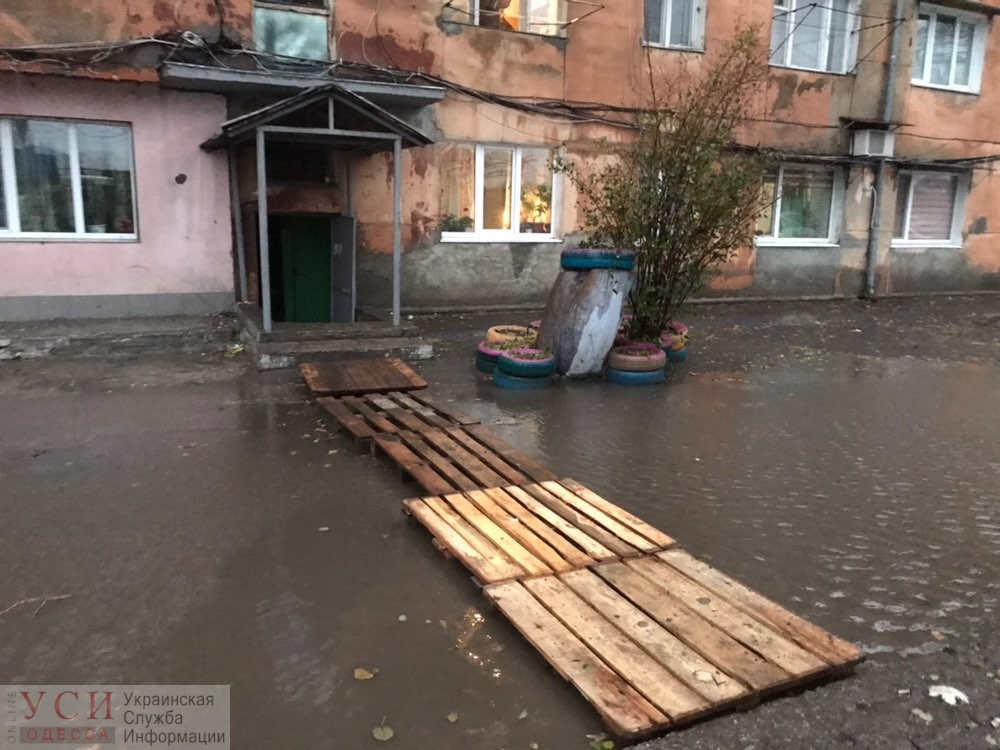 Непогода в Одесской области: потоп, пробки и поваленные деревья (фото) ОБНОВЛЯЕТСЯ «фото»
