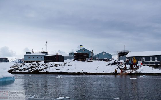 Одесские школьники отправили письма в Антарктиду и пригласили в гости полярников «фото»