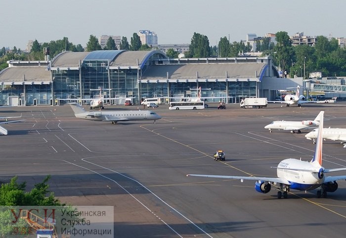 Рейс “Киев – Одесса” задерживается: самолет не может вылететь из “Жулян” из-за сильного тумана «фото»