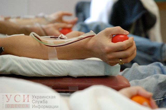 Одесские патрульные станут донорами крови, чтобы спасти жизни пострадавших в ДТП «фото»