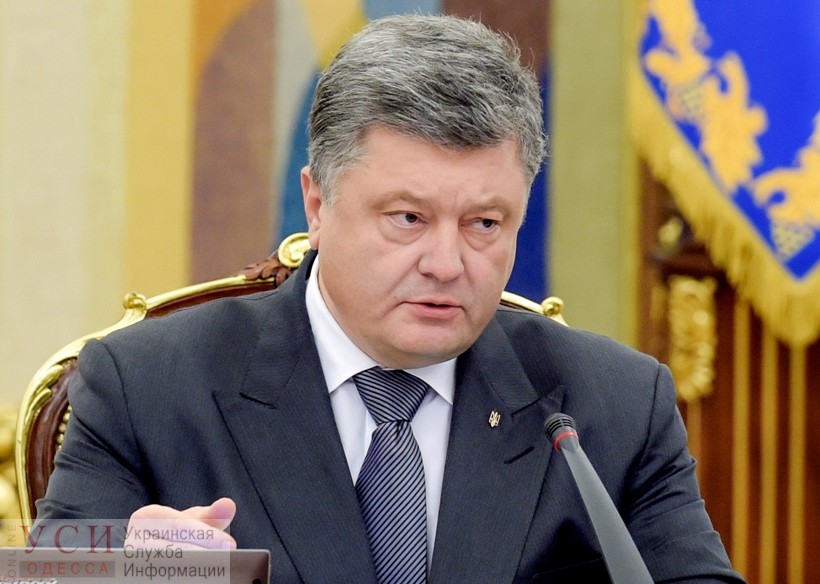 Порошенко: военное положение будет длиться 30 дней из-за высокой угрозы атаки на Украину по суше «фото»
