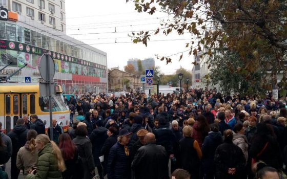 Протестные акции возле Привоза образовали масштабные пробки «фото»