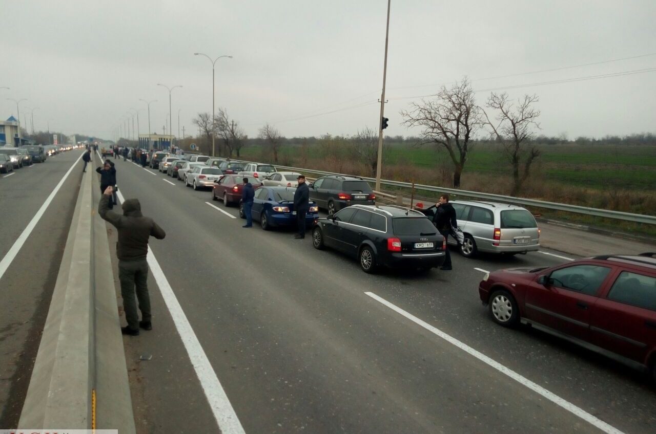 “Евробляхеры” решили открыть трассу Одесса-Киев на вторые сутки блокады «фото»