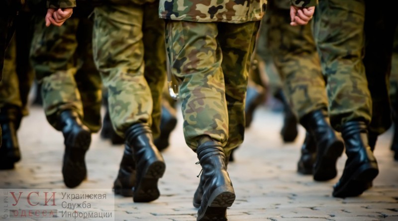Военным, вызванным на базы в Одесской области, не хватает мест для сна «фото»