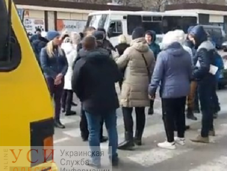 Жители Суворовского района во второй раз перекрыли дорогу из-за отсутствия отопления (видео) «фото»