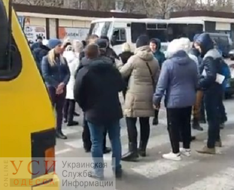 Жители Суворовского района во второй раз перекрыли дорогу из-за отсутствия отопления (видео) «фото»