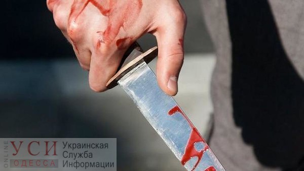В Одесской области, мужчина порезал соседа ножом за то, что он чинил свой мотоцикл возле его дома «фото»