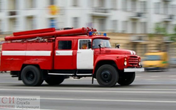 В Черноморске пожарным краном транспортировали женщину весом 150 килограммов «фото»