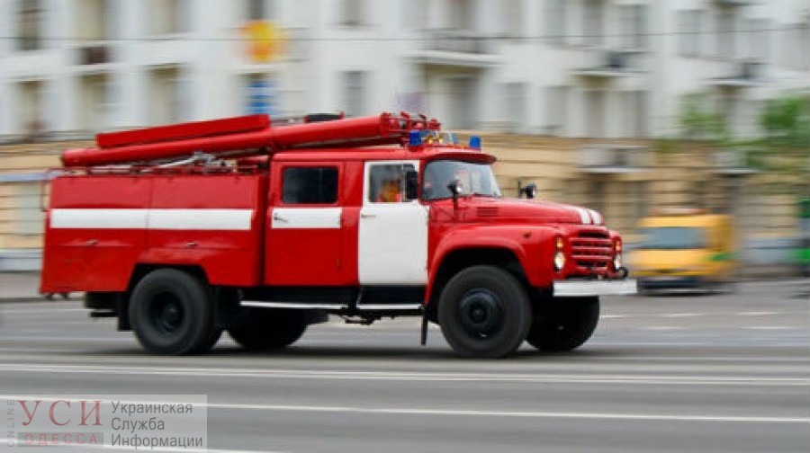 В Черноморске пожарным краном транспортировали женщину весом 150 килограммов «фото»