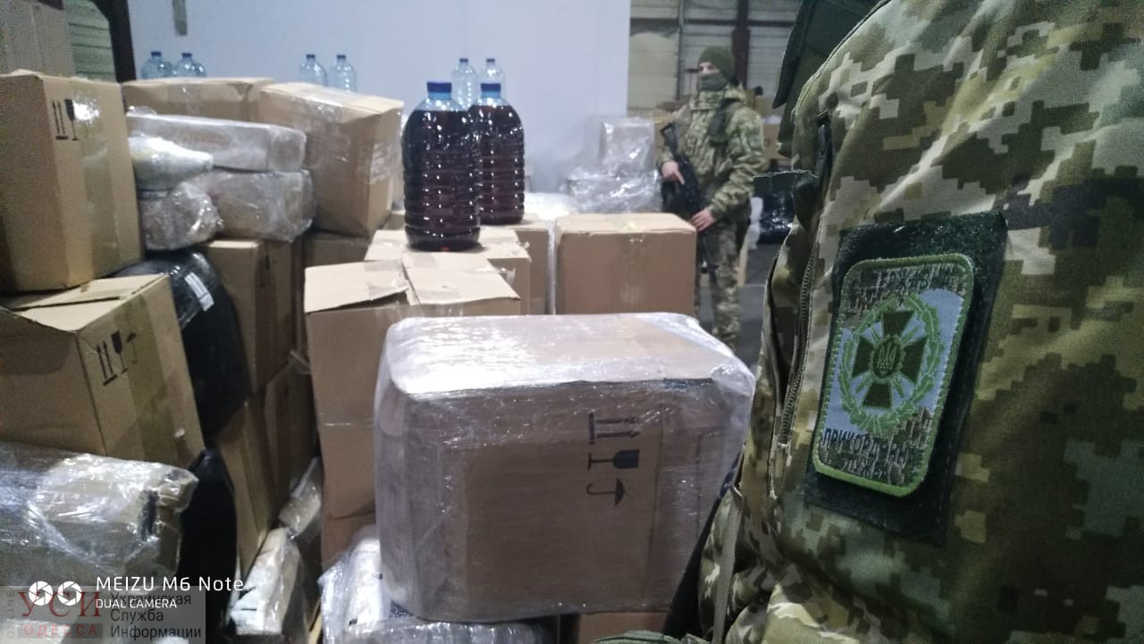 В Одессе на почте прятали 5 тысяч литров контрафактного алкоголя на полтора миллиона гривен «фото»