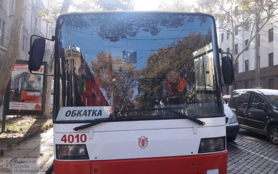 На улицы Одессы впервые вышел электробус – в честь 73-й годовщины запуска в городе троллейбусов (фото) «фото»