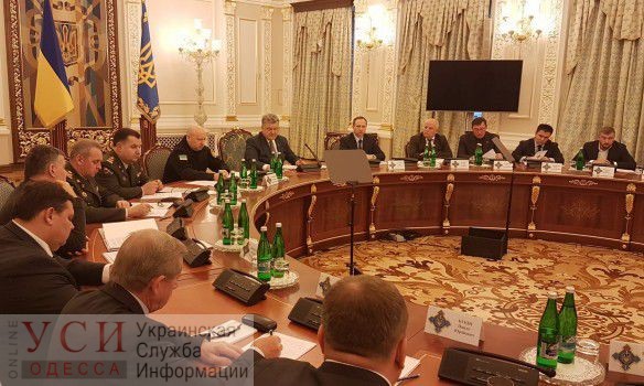 Порошенко прекратил действие военного положения на заседании СНБО (трансляция) «фото»