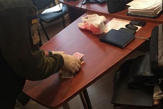 Чиновник АМПУ в Рени за взятку сдавал в аренду технику, которую хранили на случай войны (фото) usionline.com Чиновник АМПУ в Рени за взятку сдавал в аренду технику, которую хранили на случай войны (фото) «фото»