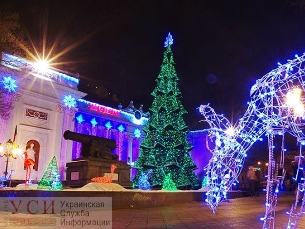 В Одессе будут охранять городские елки, иллюминацию и “Сказочный городок” «фото»